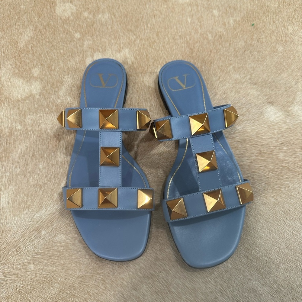 VALENTINO Niagara Roman Rockstud sandals RARE
